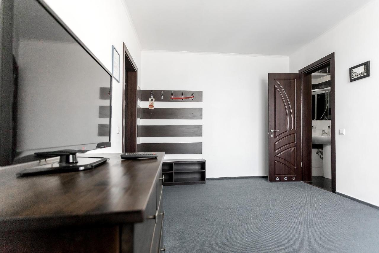 Sunlit Hotell Ivano-Frankivsk Eksteriør bilde