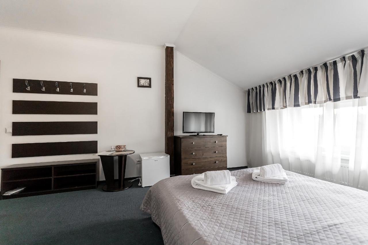 Sunlit Hotell Ivano-Frankivsk Eksteriør bilde