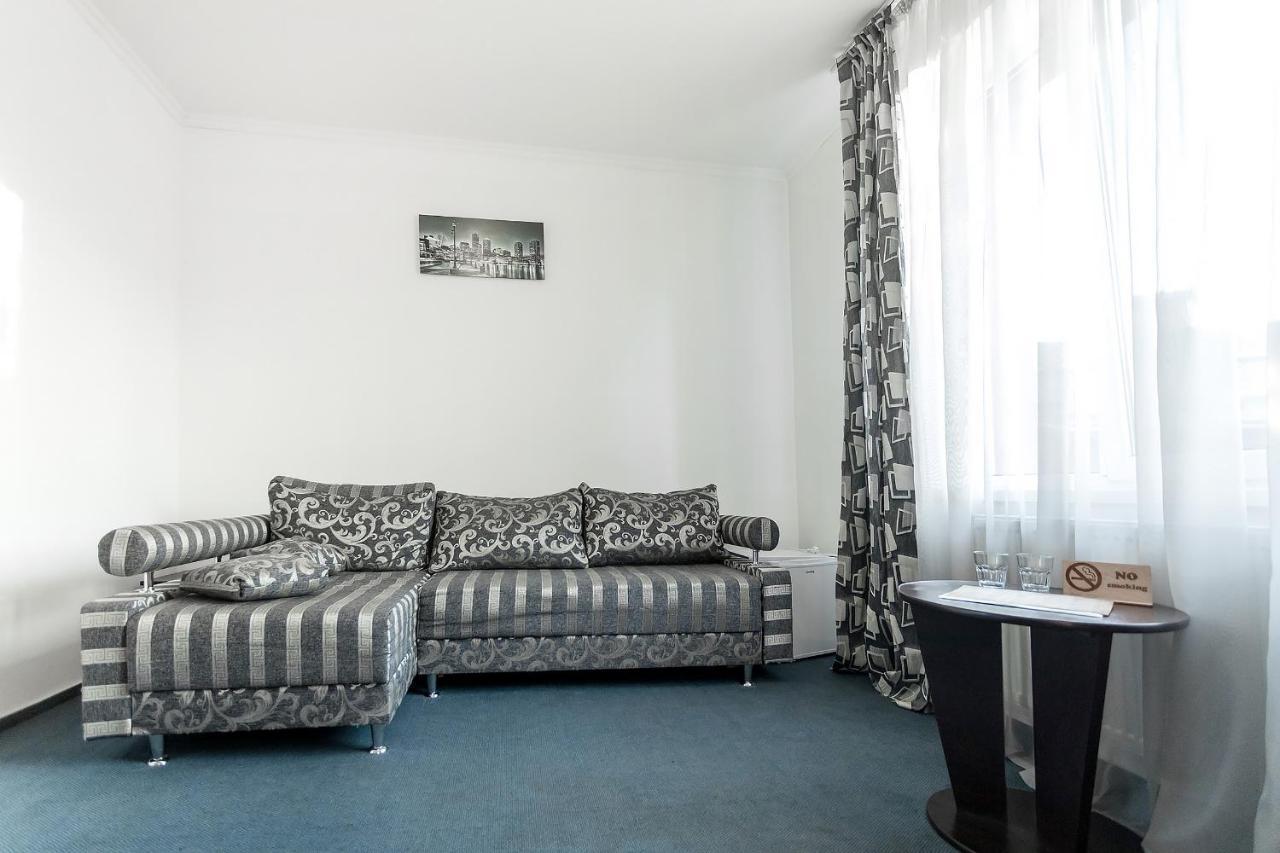 Sunlit Hotell Ivano-Frankivsk Eksteriør bilde