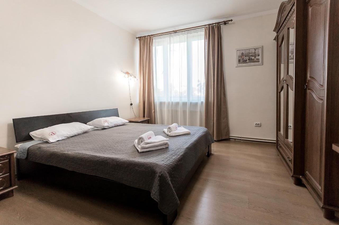 Sunlit Hotell Ivano-Frankivsk Eksteriør bilde