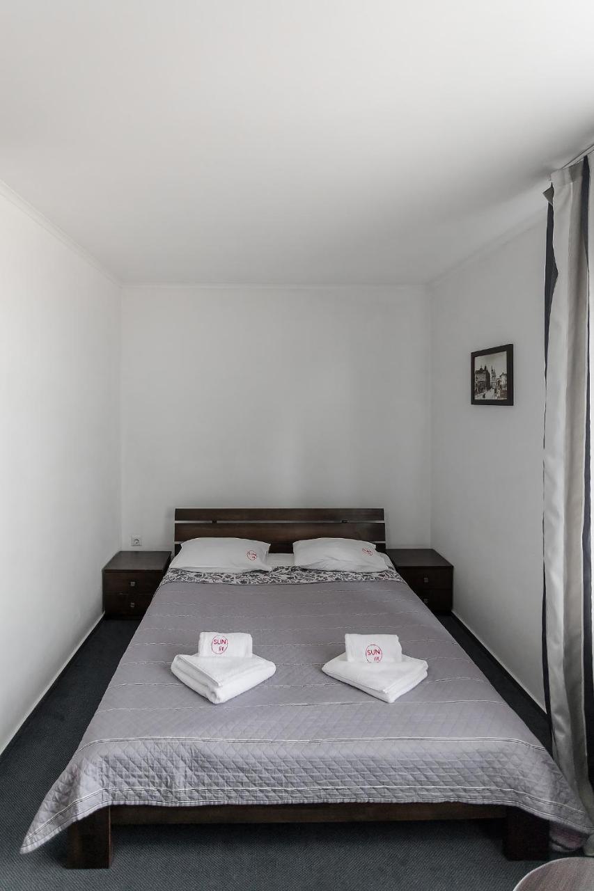 Sunlit Hotell Ivano-Frankivsk Eksteriør bilde