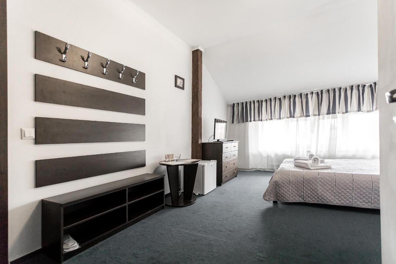 Sunlit Hotell Ivano-Frankivsk Eksteriør bilde