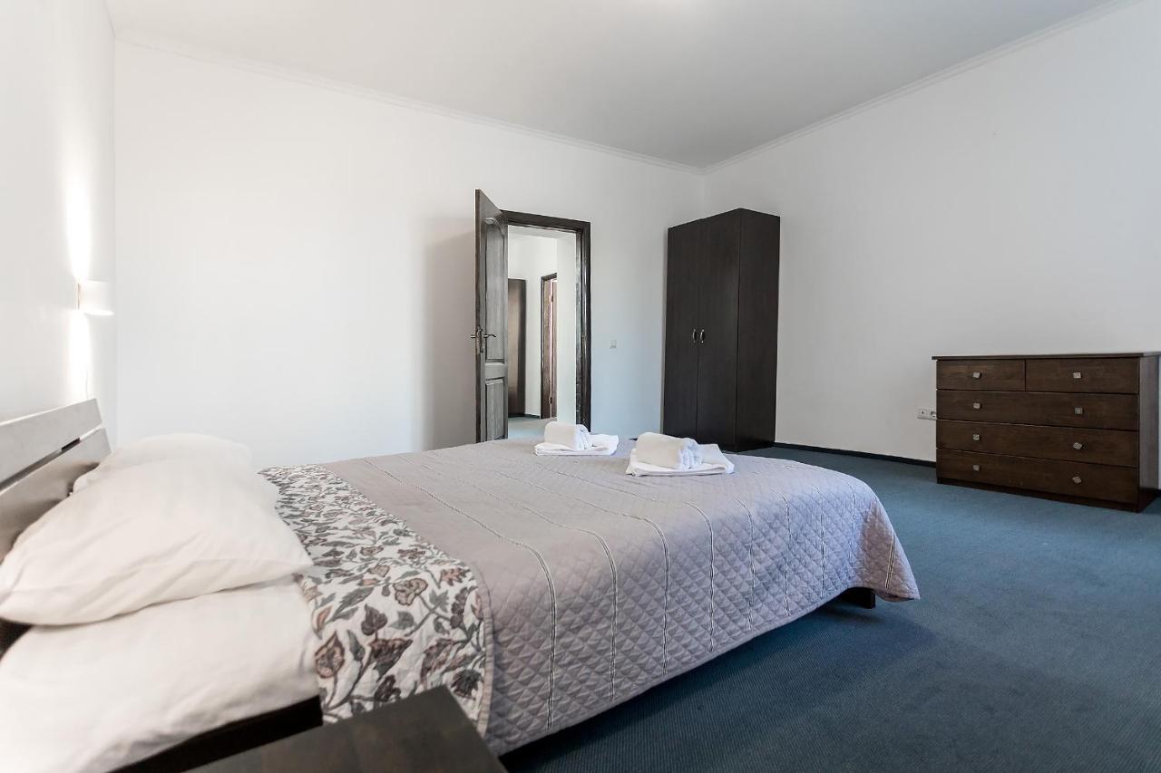Sunlit Hotell Ivano-Frankivsk Eksteriør bilde