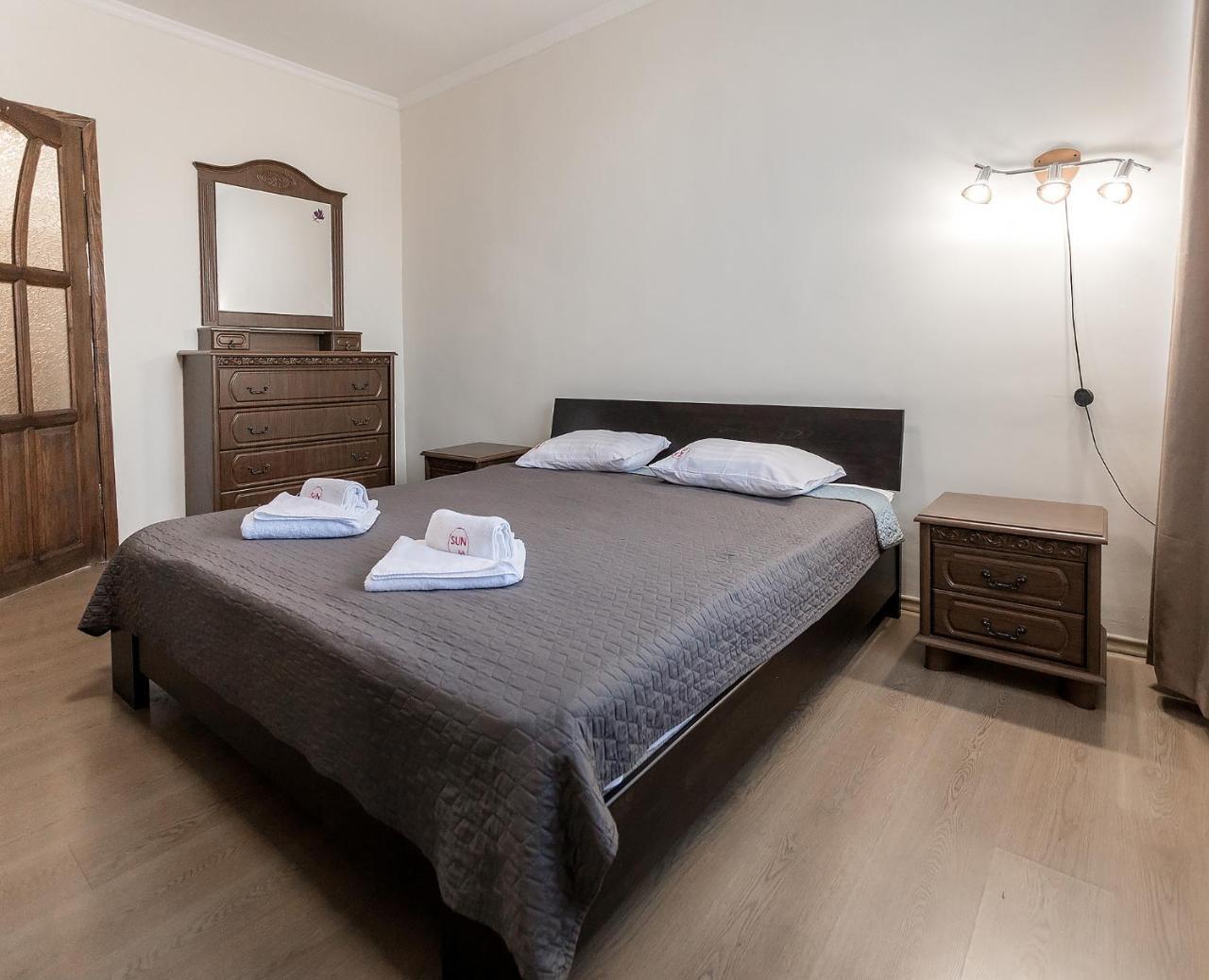 Sunlit Hotell Ivano-Frankivsk Eksteriør bilde