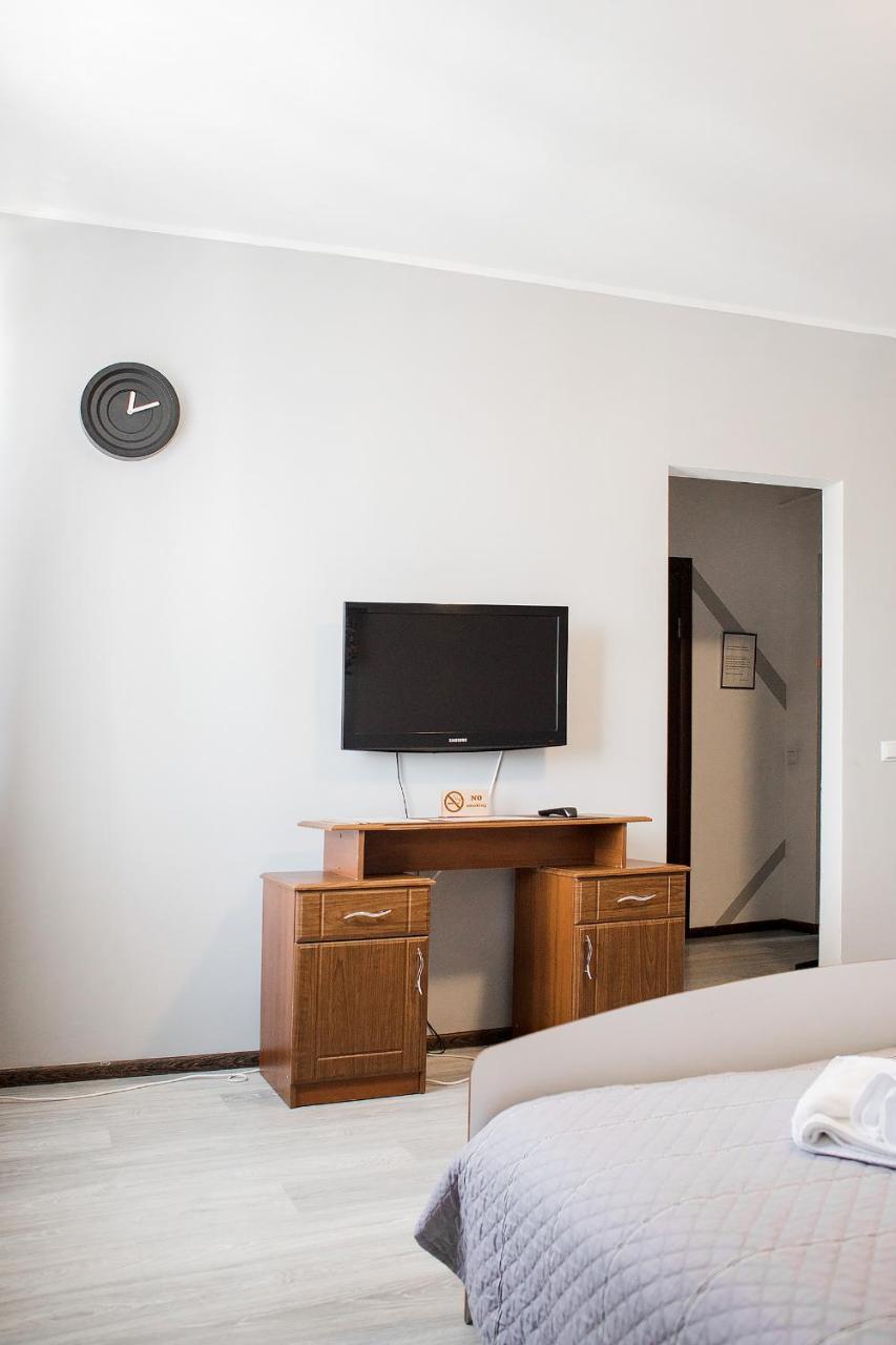 Sunlit Hotell Ivano-Frankivsk Eksteriør bilde