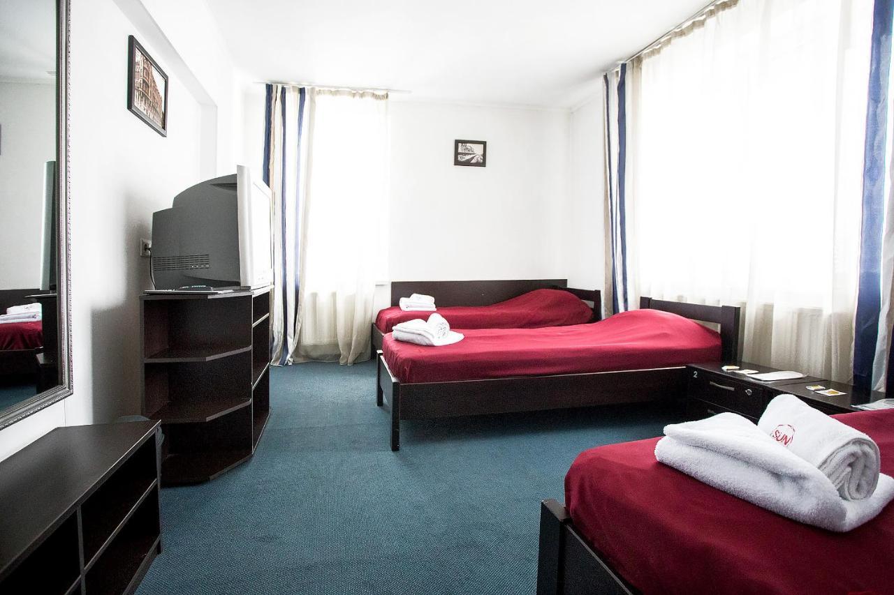 Sunlit Hotell Ivano-Frankivsk Eksteriør bilde
