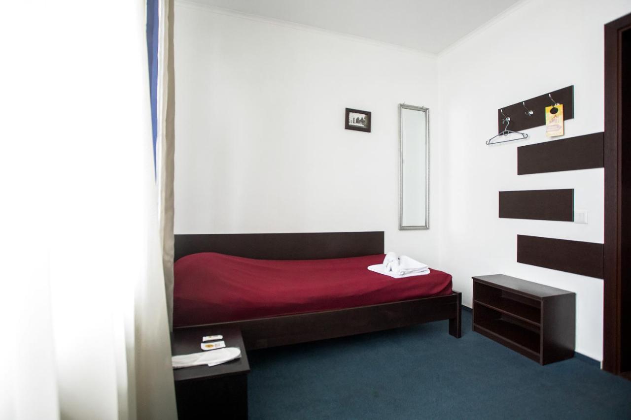Sunlit Hotell Ivano-Frankivsk Eksteriør bilde