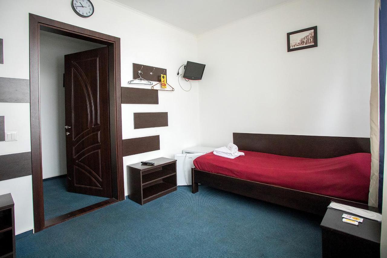 Sunlit Hotell Ivano-Frankivsk Eksteriør bilde